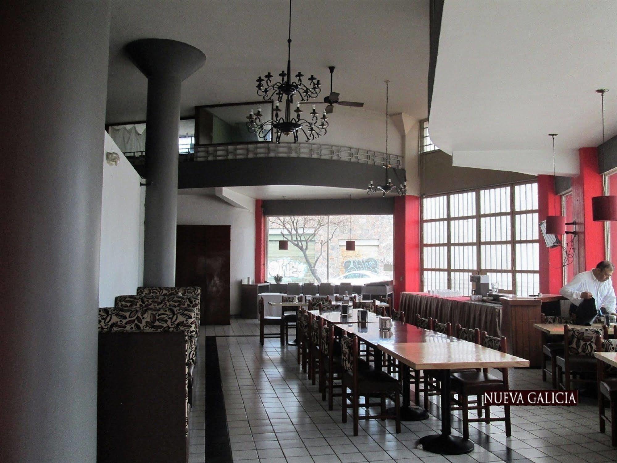 Oyo Nueva Galicia Hotel Guadalajara Exterior photo